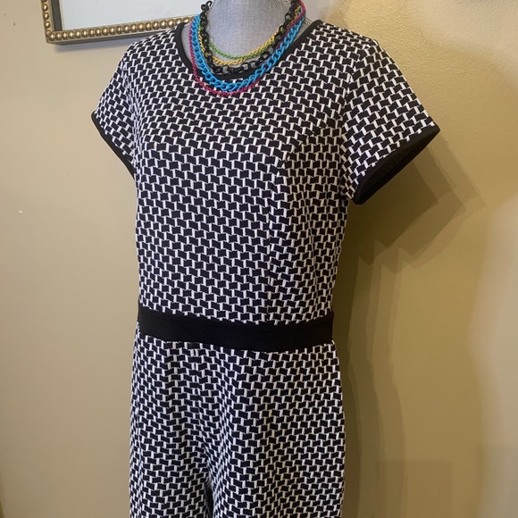 Forever 21 Plus Size Rumper - Picture 4 of 7